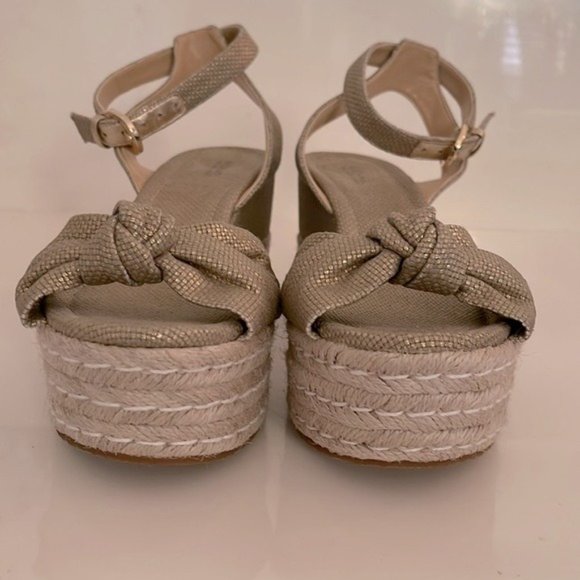 Michael Michael Kors Gold Metallic Maxwell Wedge Sandals 9 - Picture 3 of 10